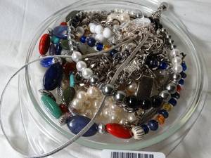 lot 17607 image: Lot of Nice Quality Necklaces