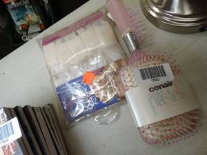 lot 17661 image: Conair Curlers and Brush