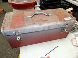 lot 17662 image: Metal Toolbox and Contents