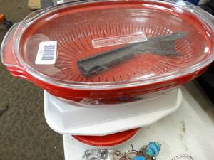 lot 17667 image: Kitchen Aid and Plastic Food Storage
