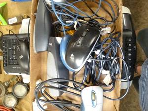 lot 17685 image: Lot of Computer  Electronics  Photo Scanner  Keyboards and More