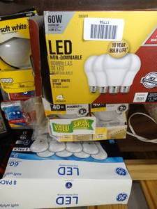 lot 17794 image: Mixed lot of Light Bulbs
