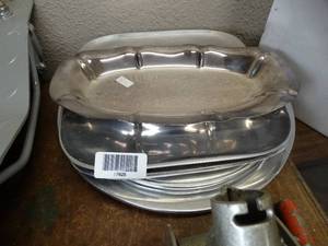 lot 17826 image: RWP Wilton Metal Platter and More