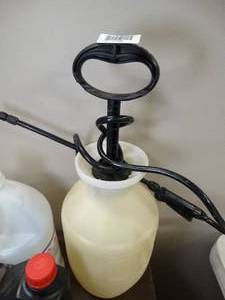 lot 17739 image: Hand Pump Chemical Sprayer
