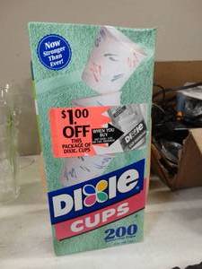lot 17734 image: 200 Dixie Bathroom Cups  Paint Strokes