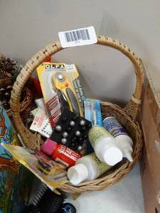 lot 17726 image: Rotary Cutters and Crat items in Basket