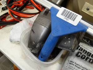 lot 17721 image: Mini-Vac  Squeegee