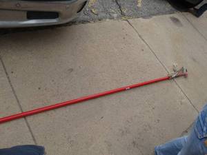 lot 1139 image: Long Handled Branch Clipper