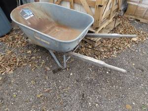lot 1159 image: Deep Wheelbarrow