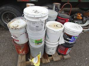 lot 1169 image: Lot of 5 gallon Paints