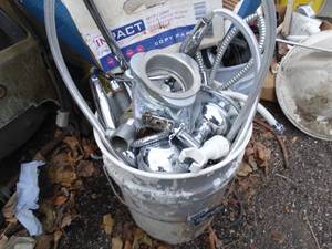 lot 1191 image: Kitchen and Bathroom Sprayers