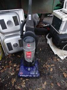 lot 1202 image: Bissell Upright Vacuum