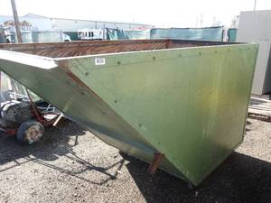 lot 1966 image: Trash Bin On Wheels