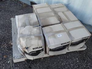 lot 1969 image: 32 One Gallon Bottles of EcoLab Hand Sanitizer