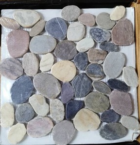 lot 3268 image: MSI Mix River Pebbles 10Pc 1.02sq 12.2Lx12Wx10mm Thickness