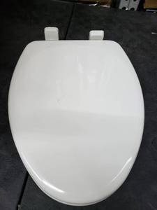 lot 7871 image: Elongated White Toilet Seat