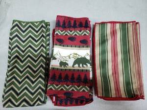 lot 5160 image: Woodland Creek Set of Decorative Hand Towels