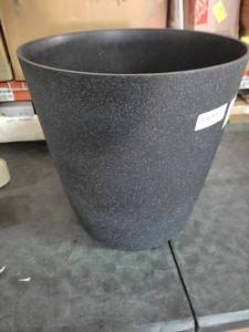 lot 7945 image: Decorative Planter Pot