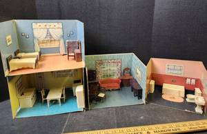 lot 111 image: Vintage Jolly Twins Cardboard Dollhouse and Plastic Furniture