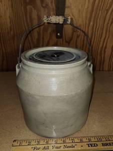 lot 113 image: Vintage Crock (1gallon)