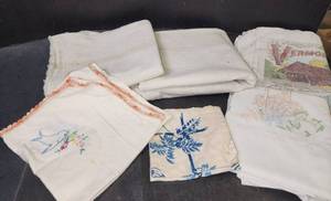 lot 118 image: Vintage Linens