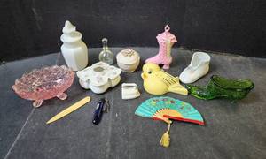 lot 135 image: Home Decor
