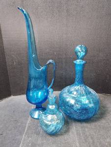 lot 159 image: Blue Glassware