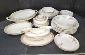 lot 162 image: China Dishes