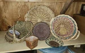 lot 200 image: Baskets