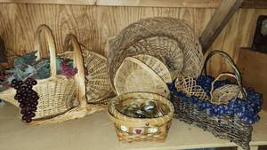lot 209 image: Baskets