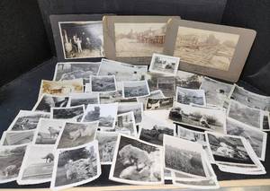 lot 219 image: Vintage Black and White Photos