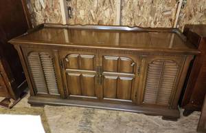 lot 242 image: Vintage RCA Console Stereo 59x20x29 (Untested)