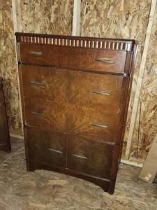 lot 249 image: Chest of Drawers (matches lot 248) 32x18x46