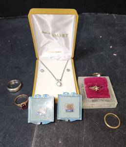 lot 263 image: Jewelry Marked 14K