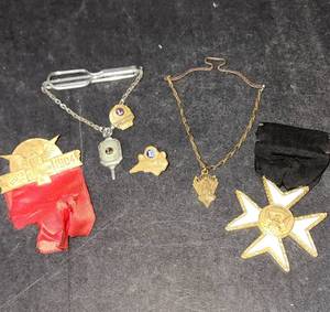 lot 264 image: Lions Club Pins and Metals