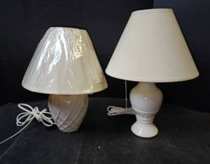 lot 271 image: (2) Lamps (untested)