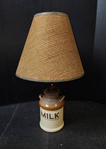 lot 272 image: Lamp (untested)