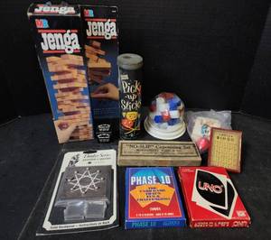 lot 288 image: Puzzles and Games