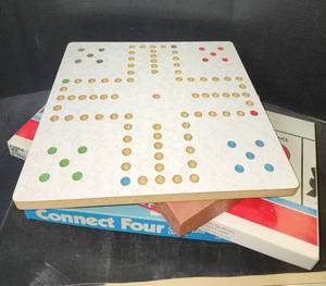 lot 290 image: Games