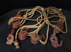 lot 304 image: (2) Fence Stretchers
