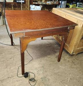 lot 311 image: Antique Folding Table (Very cool piece) 36x36x31