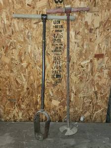 lot 401 image: (2) Post Hole Diggers
