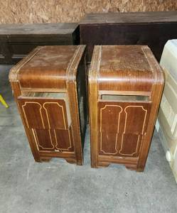 lot 411 image: (2) Waterfall Style Nightstands