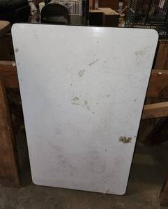 lot 440 image: Porcelain Cabinet Top 40x25