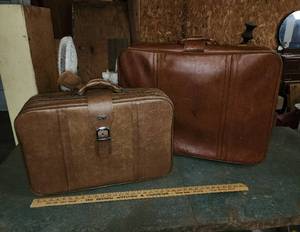 lot 456 image: (2) Pc. Luggage on Wheels