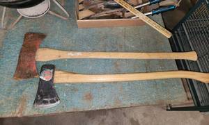 lot 462 image: (2) Axes