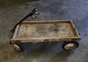 lot 466 image: Wooden Wagon