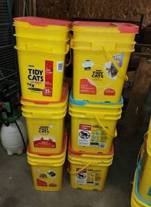 lot 471 image: (6) Buckets with Lids
