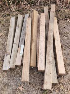 lot 498 image: 4x4 Posts