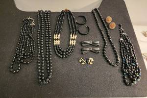lot 31 image: Costume Jewelry